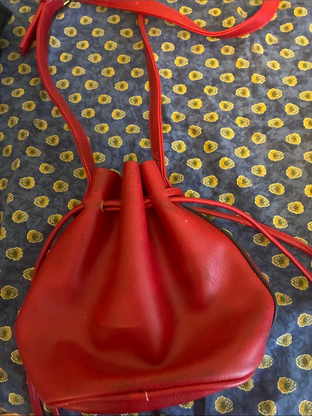 Compact Red Drawstring Mini Crossbody Bag - Sleek Everyday Style
